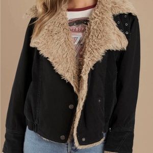 Free people Owen contrast Sherpa jacket in black